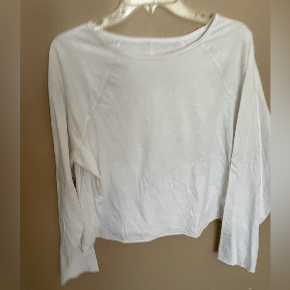 Universal Thread long sleeved T-Shirt Lg